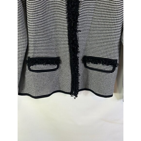 Exclusively MISOOK Houndstooth Fringe Acrylic Knit Blazer Jacket - Picture 2 of 7